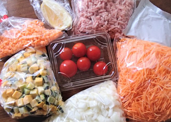 大地宅配の料理キット「おやさいデリキット」の内容